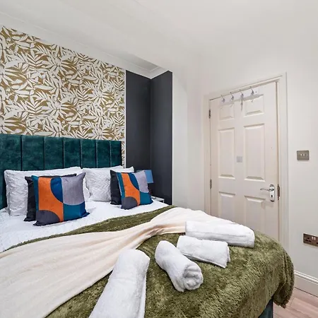 Stunning 3-Bedroom In London - Sleeps 8 Exterior photo
